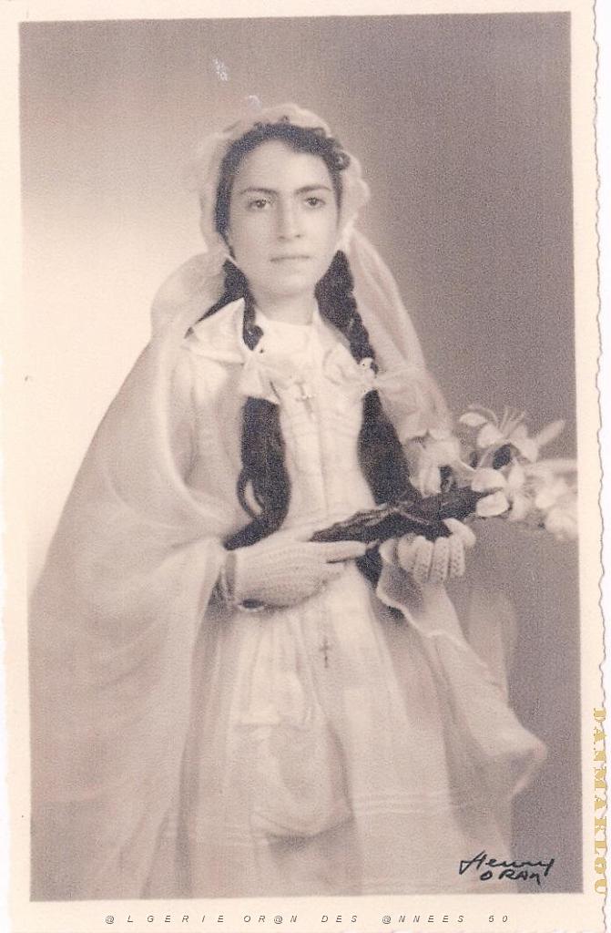COMMUNIONS ORAN EGLISE SAINT ANDRE 1953 JEANNE MASEGOSA EPOUSE MULIARDO 01.JPG
